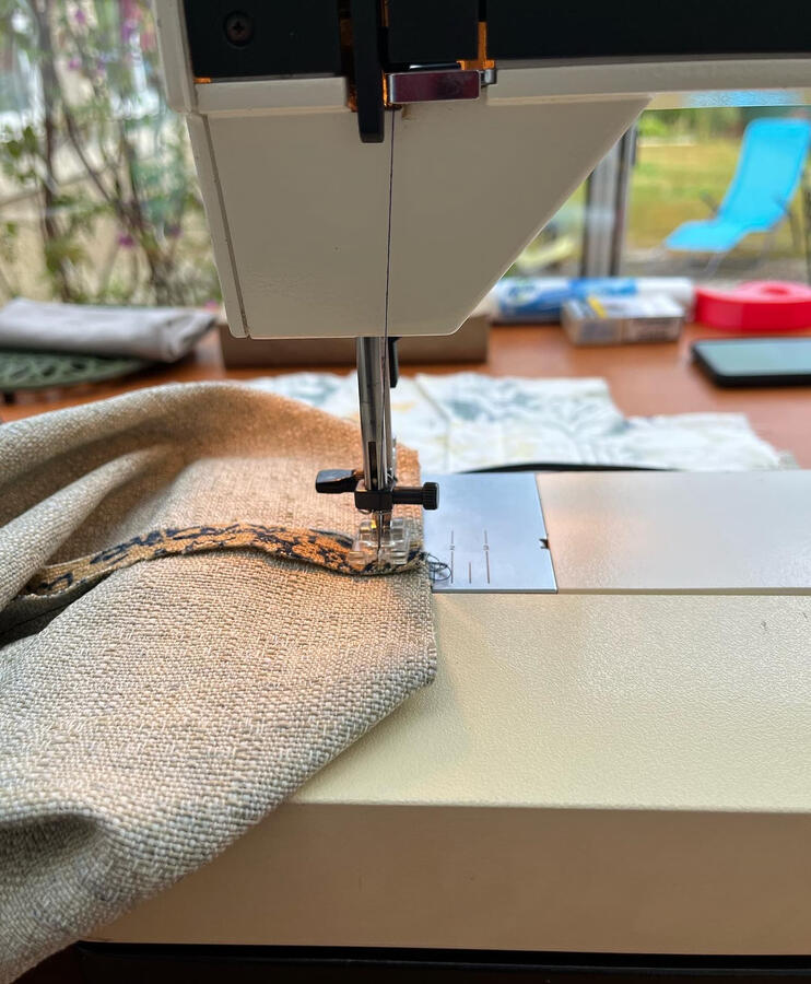 Sewing in France.